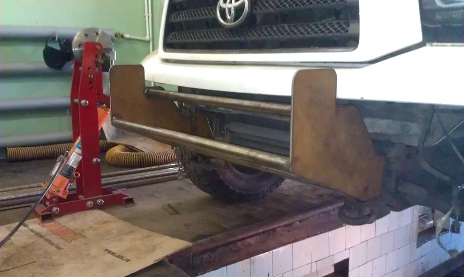 Бампер для Toyota Tundra от HEAVY METAL GARAGE