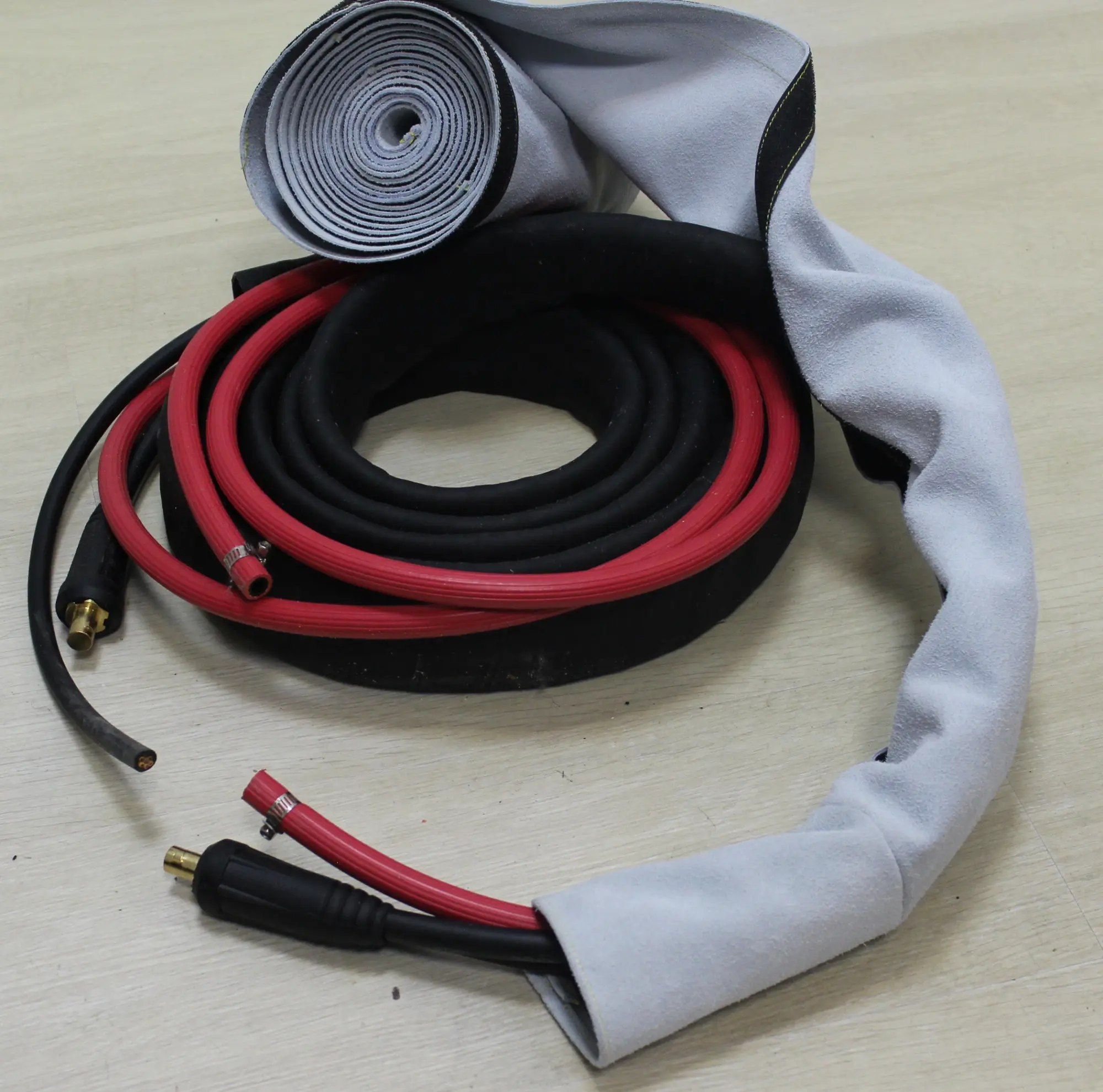 Рукав защитный для горелки (Спилковый) 8 м